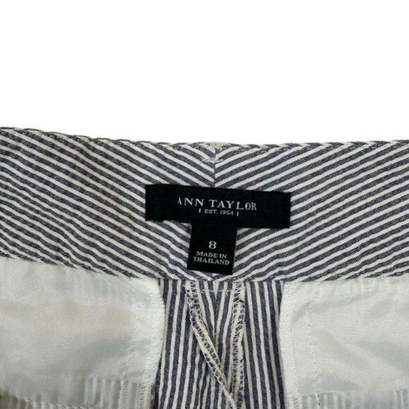 Ann Taylor Women Seesucker Striped Cotton Blend Chino Shorts Size 8 Gray &White - Picture 2 of 12